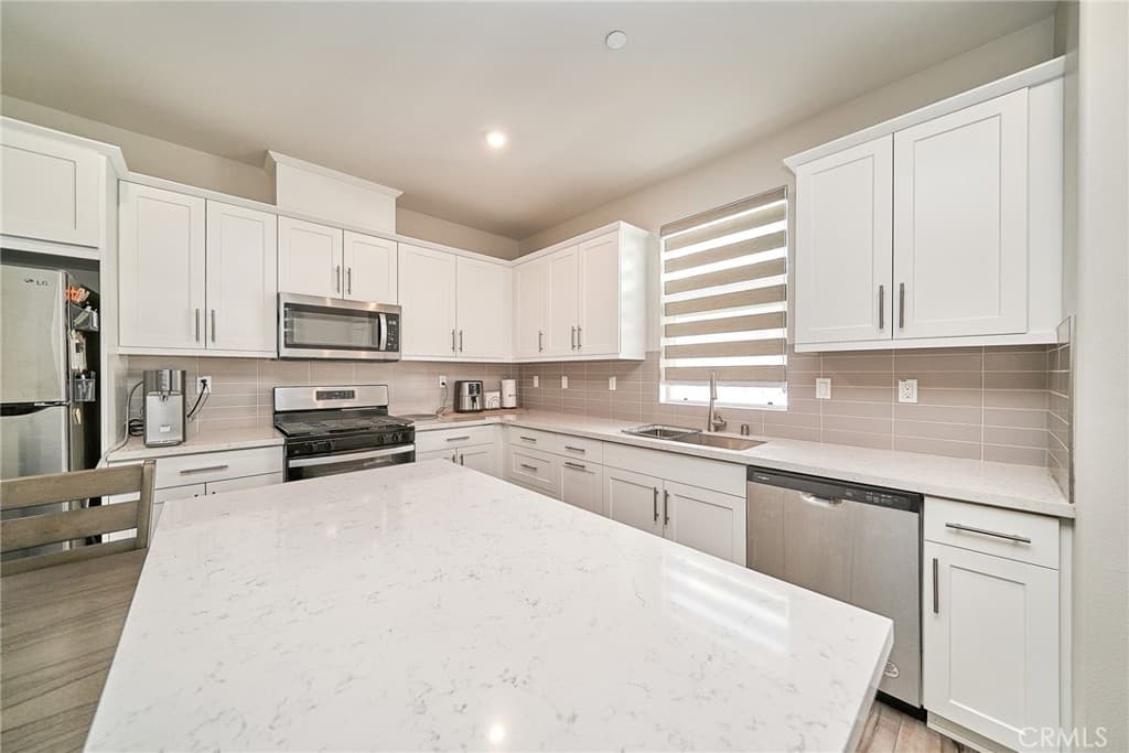 Condo at 163 Dove Landing, Covina — photo 6 of 12