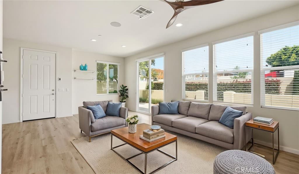 Condo at 5661 Mcculloch 105, Temple City — photo 3 of 12