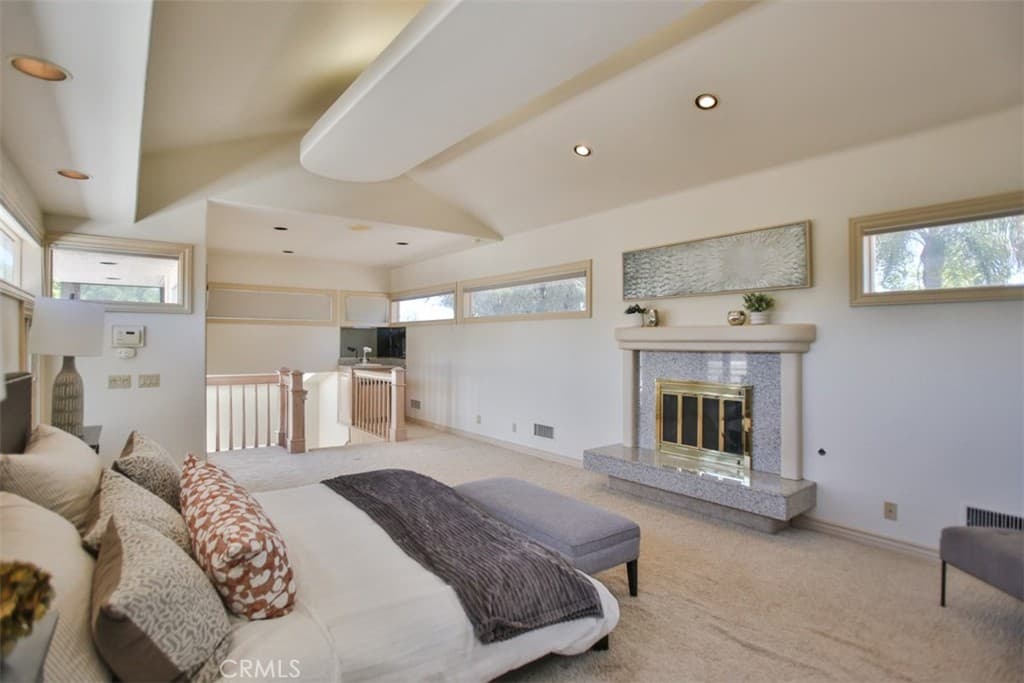 Home at 3624 Hollins Avenue, Claremont — photo 5 of 12