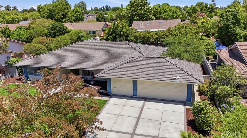 Home at 537 Redlands, Claremont — photo 3 of 12