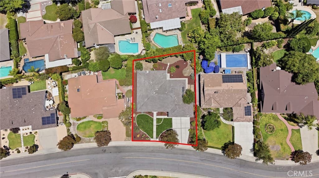 Home at 537 Redlands, Claremont — photo 5 of 12