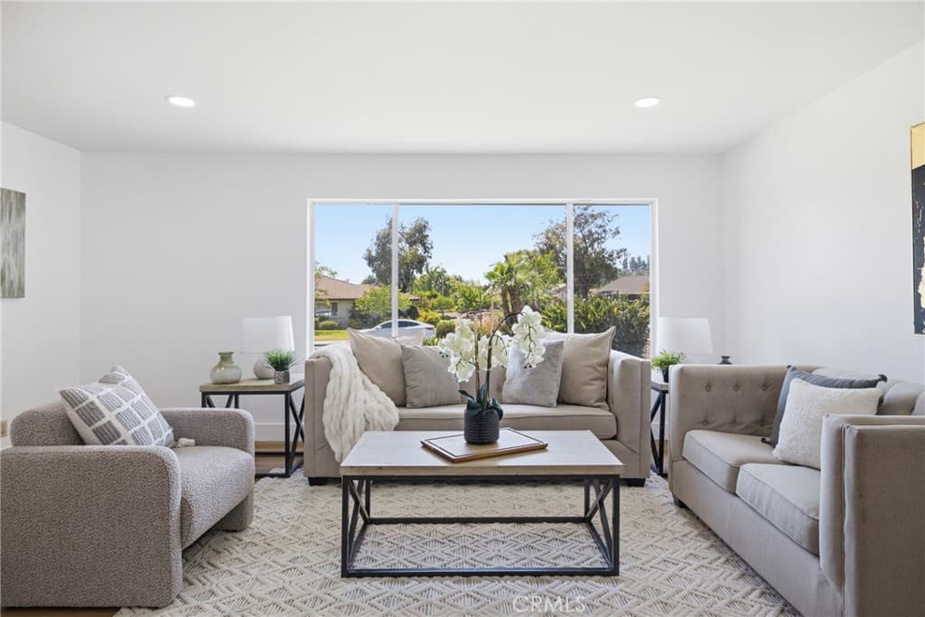 Home at 537 Redlands, Claremont — photo 8 of 12