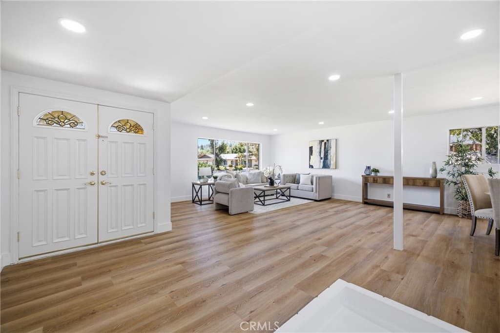 Home at 537 Redlands, Claremont — photo 9 of 12