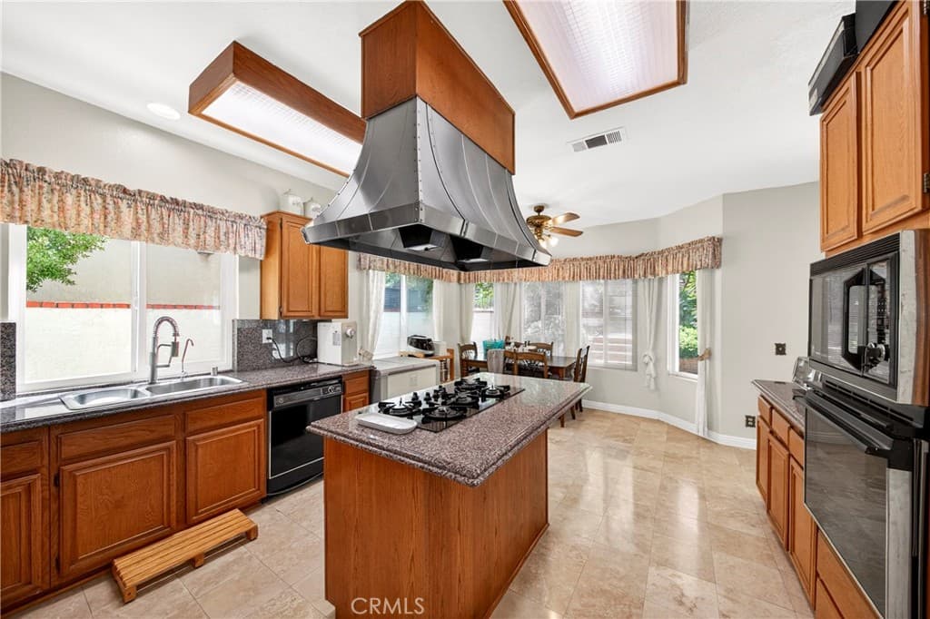 Home at 1135 Summitridge Drive, Diamond Bar — photo 9 of 12