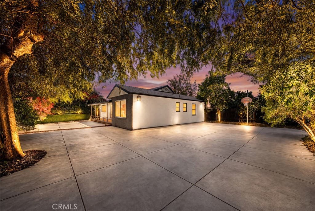 Home at 6759 N Golden West, Arcadia — photo 3 of 12
