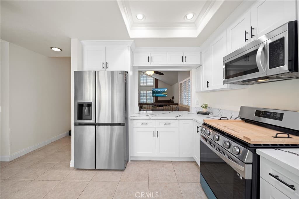 Home at 323 W Dawson Court, Glendora — photo 9 of 12
