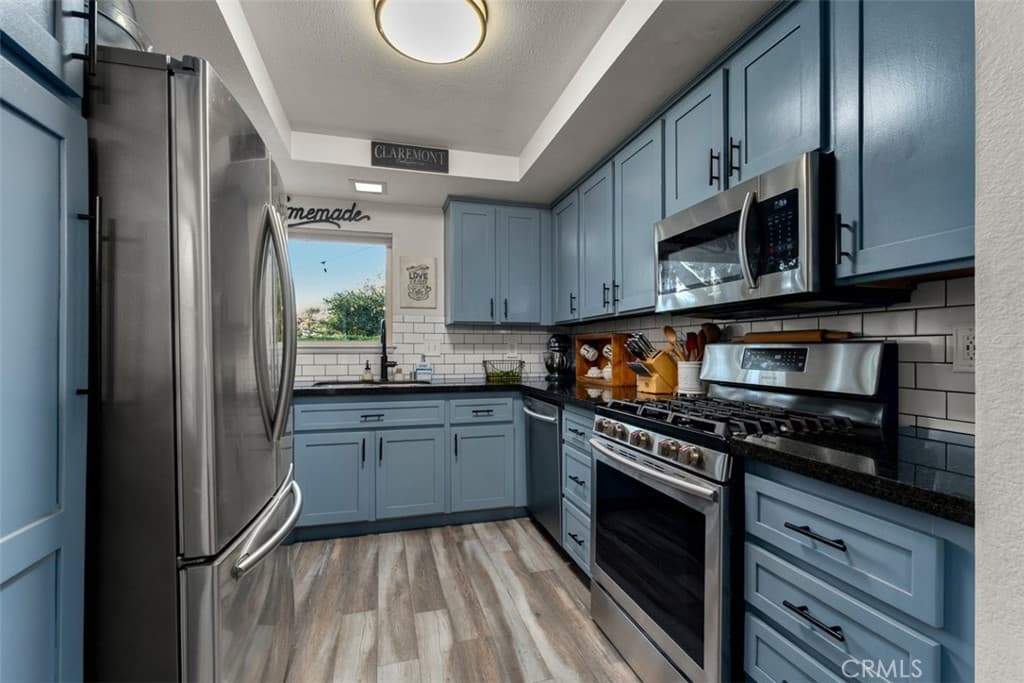 Townhouse at 875 Endicott, Claremont — photo 7 of 12