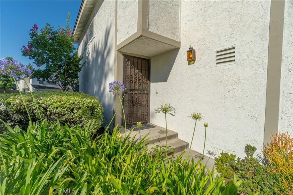 Townhouse at 587 S College, Claremont — photo 2 of 12