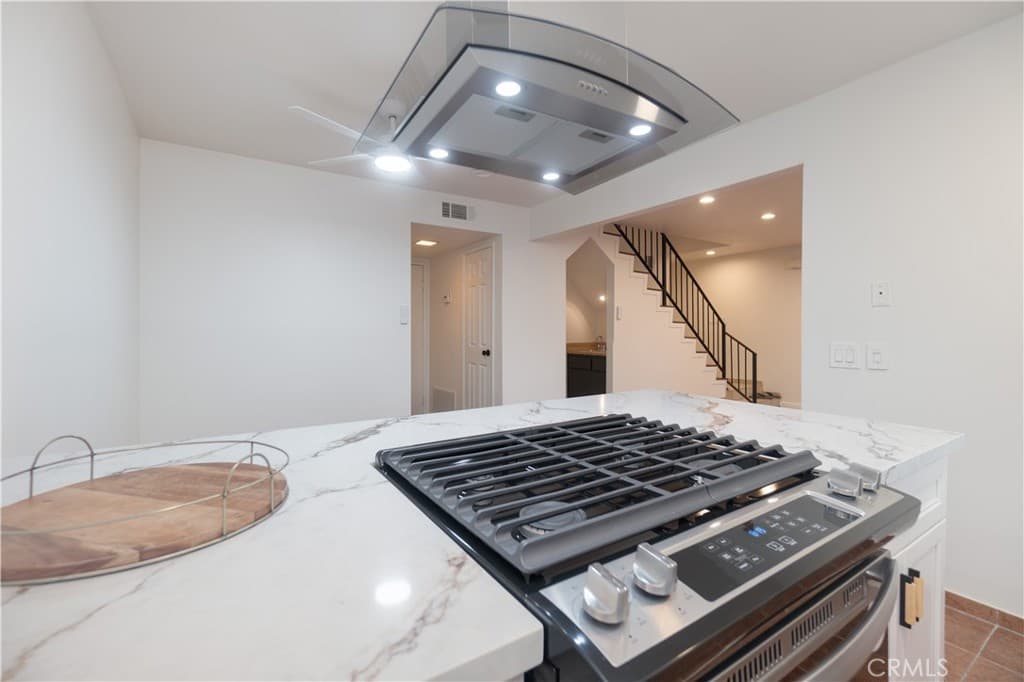 Townhouse at 587 S College, Claremont — photo 6 of 12