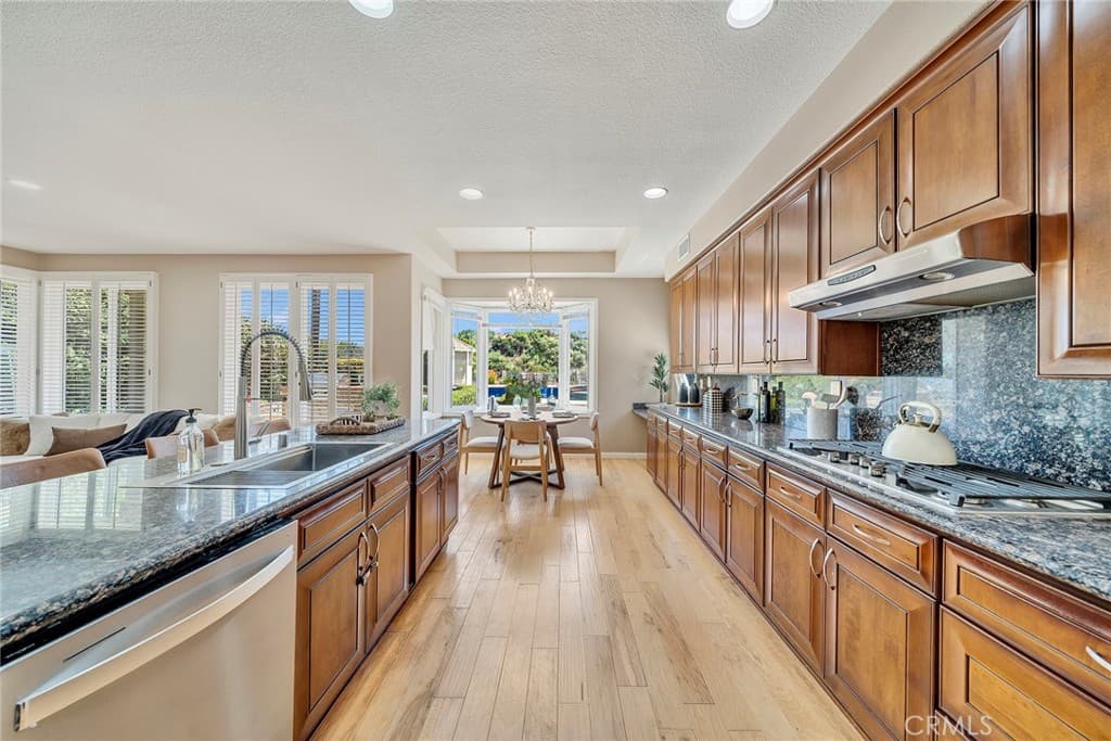 Home at 18142 Wellington Lane, Rowland Heights — photo 10 of 12
