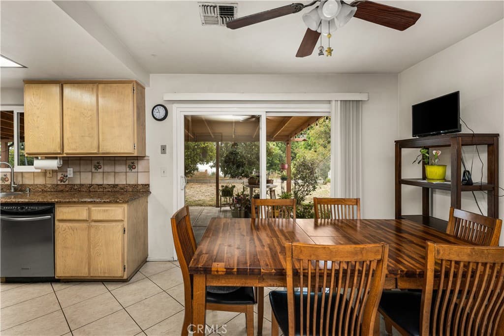Home at 402 Greendale Drive, La Puente — photo 10 of 12