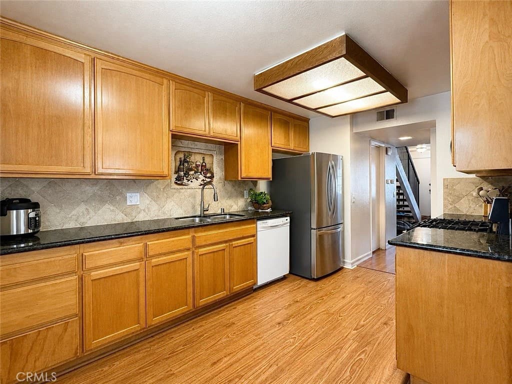 Condo at 1252 N Citrus 1, Covina — photo 11 of 12