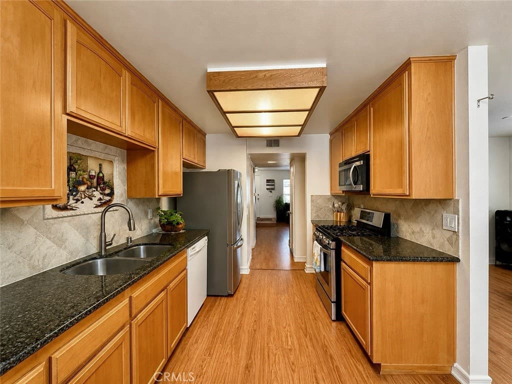 Condo at 1252 N Citrus 1, Covina — photo 12 of 12