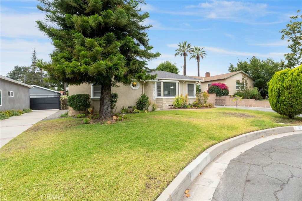 Home at 601 Hacienda, Monrovia — photo 3 of 12