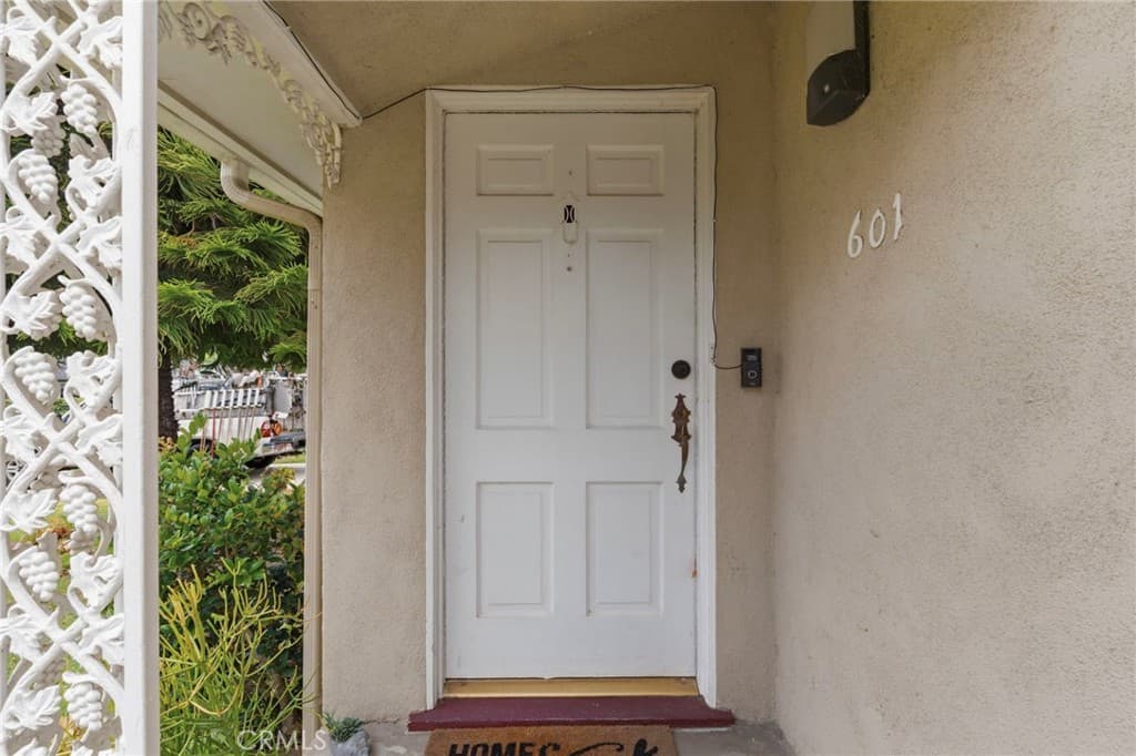 Home at 601 Hacienda, Monrovia — photo 4 of 12