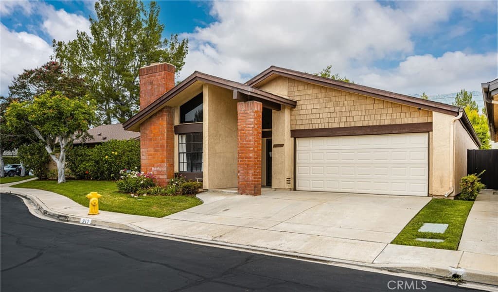 Home at 917 Ashworth, Glendora — photo 2 of 12