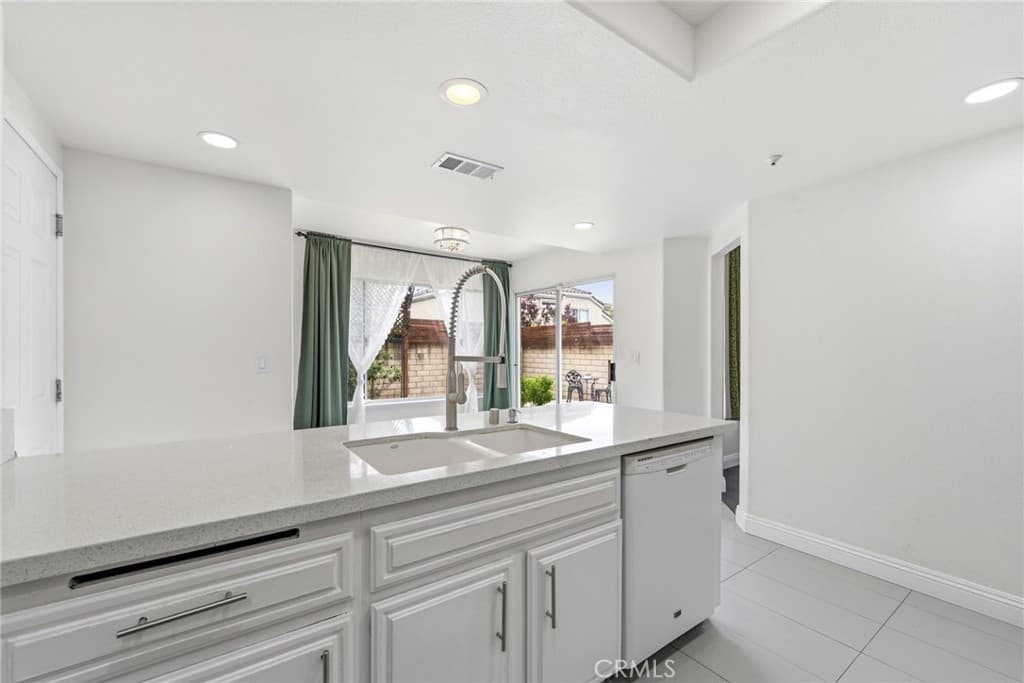 Home at 126 Bloom, Claremont — photo 11 of 12