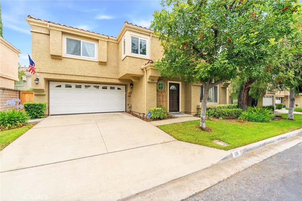 Home at 126 Bloom, Claremont — photo 3 of 12