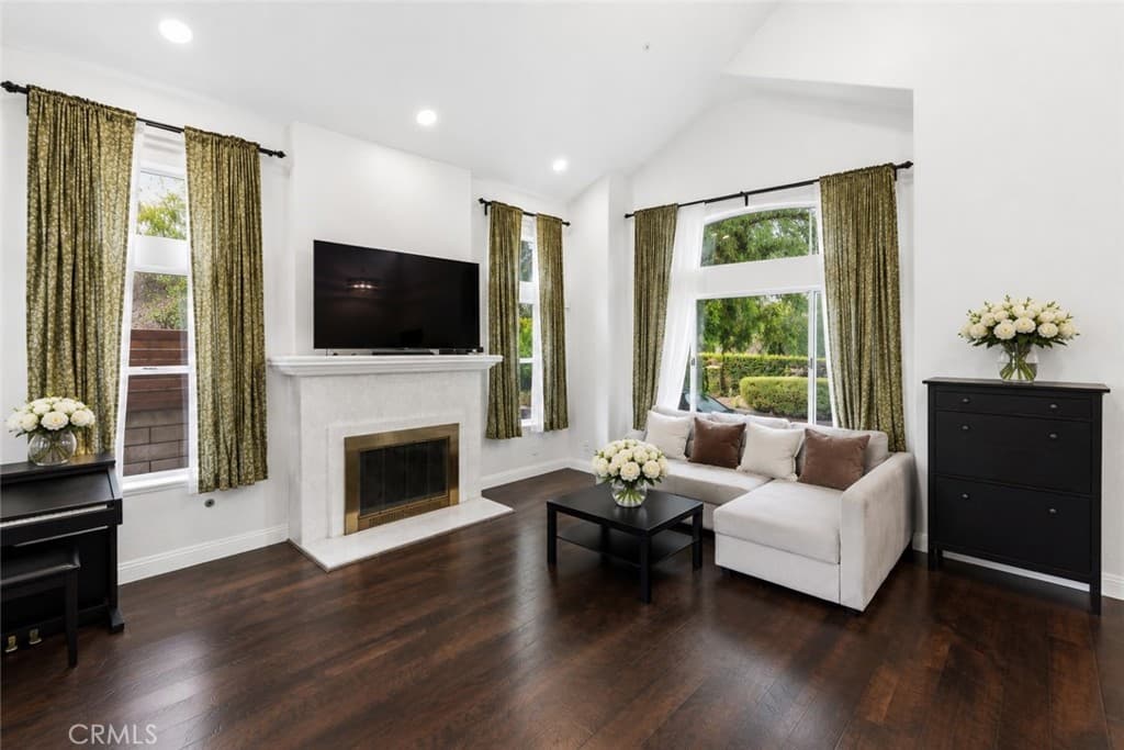 Home at 126 Bloom, Claremont — photo 8 of 12