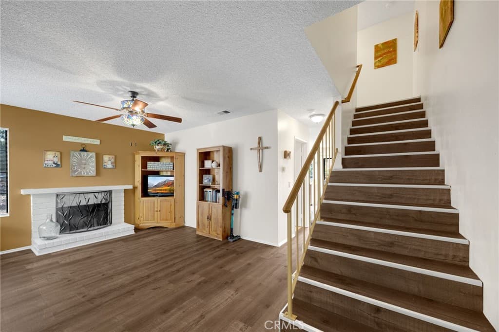 Townhouse at 21725 Laurelrim D, Diamond Bar — photo 3 of 12