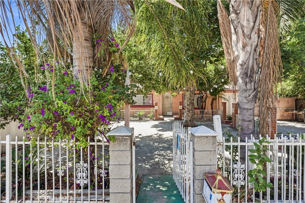 Home at 12375 Poinsettia, El Monte — photo 3 of 12