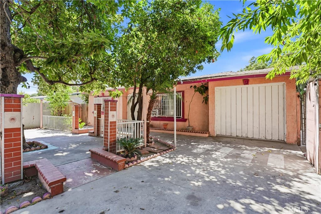 Home at 12375 Poinsettia, El Monte — photo 7 of 12