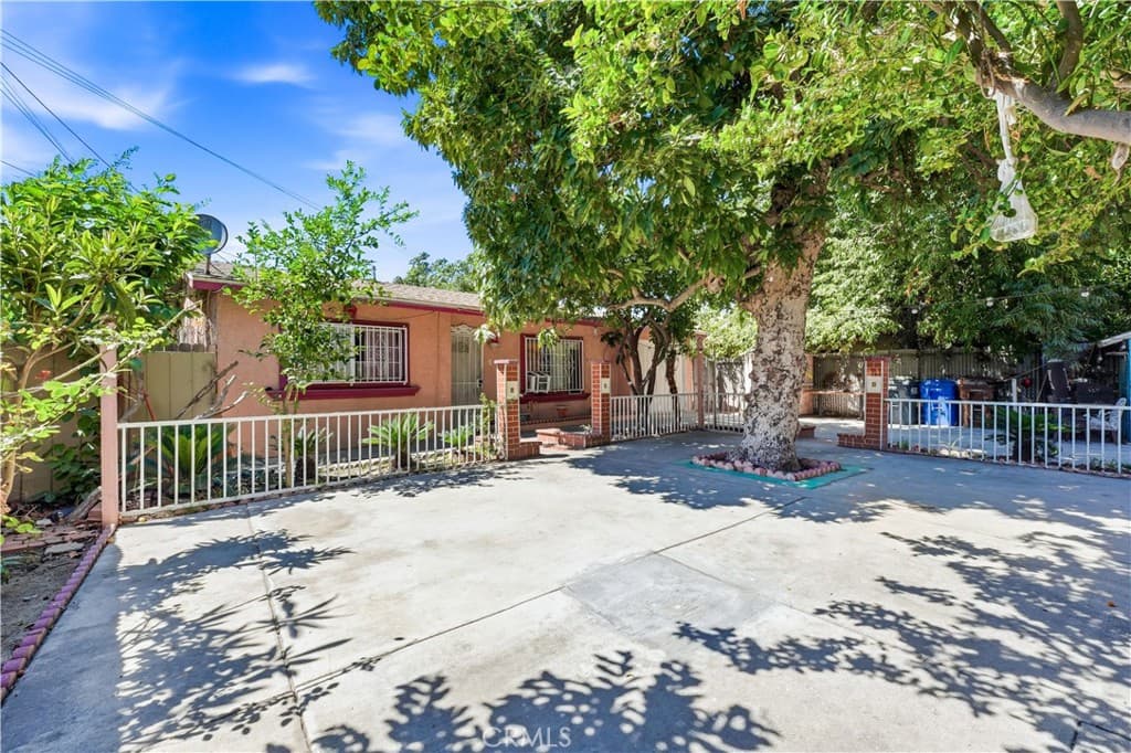 Home at 12375 Poinsettia, El Monte — photo 8 of 12