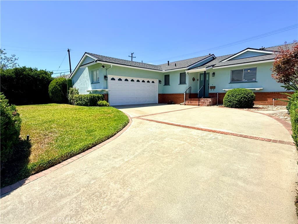 Home at 243 E Harrison Avenue, Pomona — photo 3 of 12