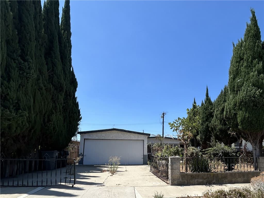 Home at 1526 1st Street, La Verne — photo 1 of 3