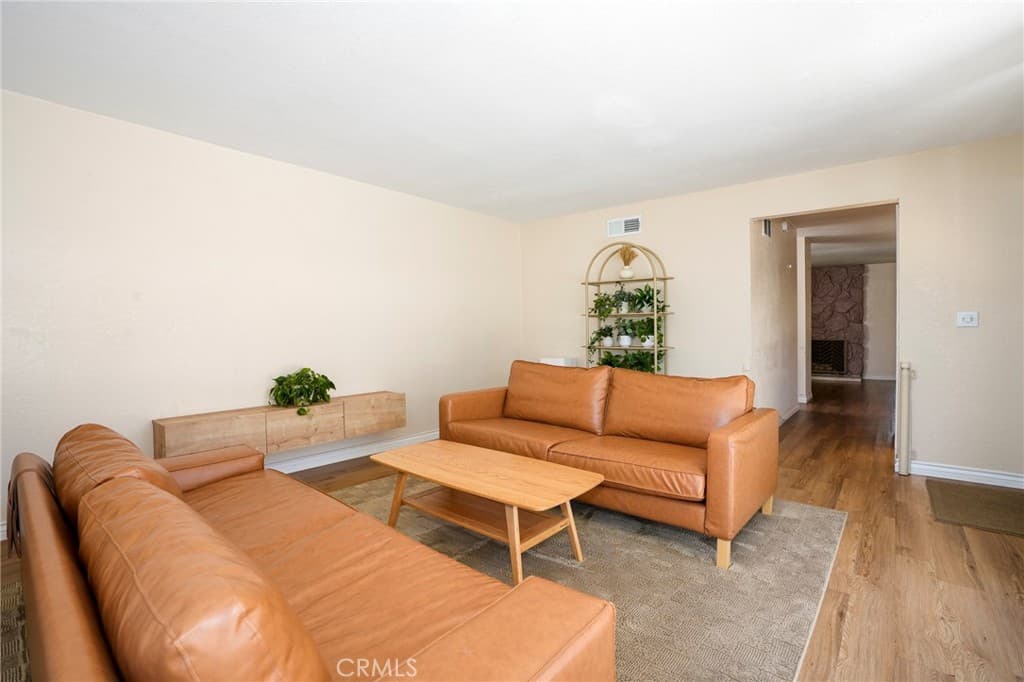 Home at 326 Foxbury Avenue, Pomona — photo 9 of 12