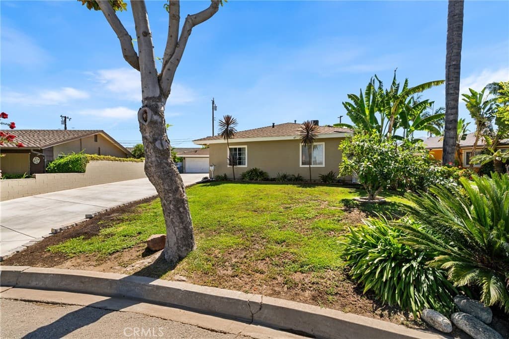 Home at 1038 S Hillborn Avenue, West Covina — photo 2 of 12