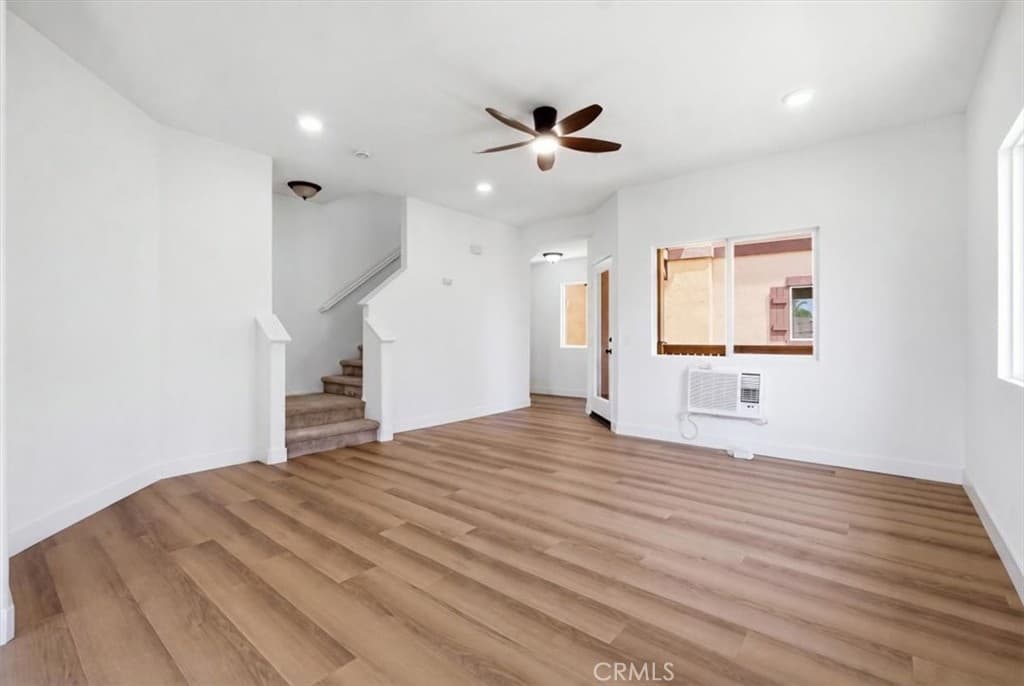 Townhouse at 511 N Lark Ellen I, Covina — photo 4 of 12