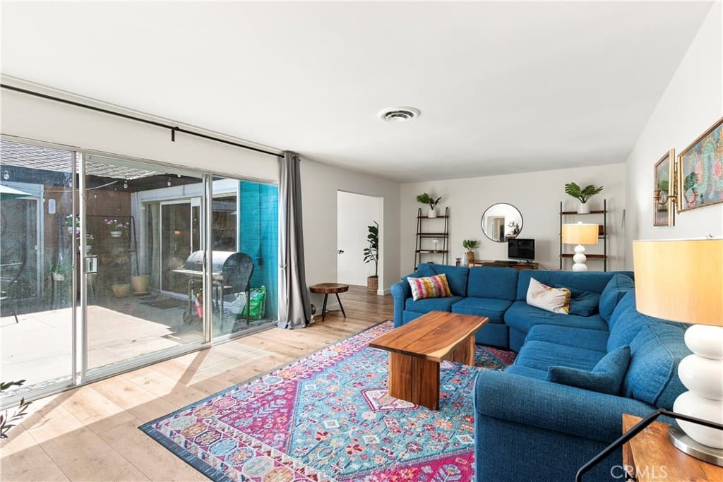 Home at 158 Marywood, Claremont — photo 1 of 12