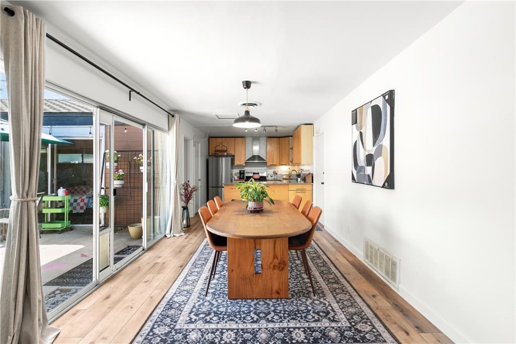 Home at 158 Marywood, Claremont — photo 4 of 12