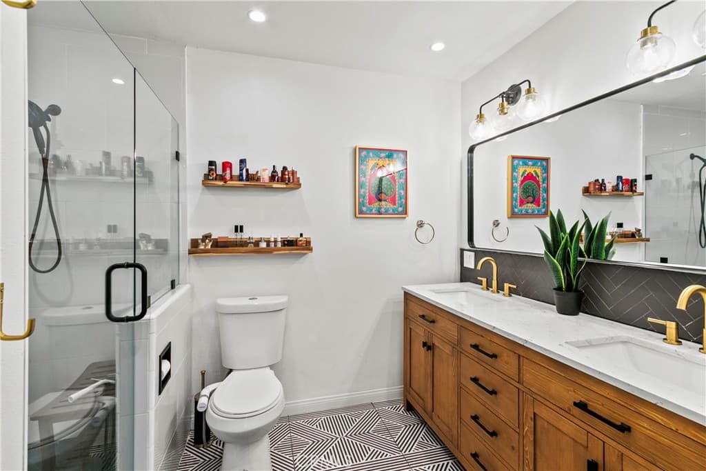 Home at 158 Marywood, Claremont — photo 9 of 12