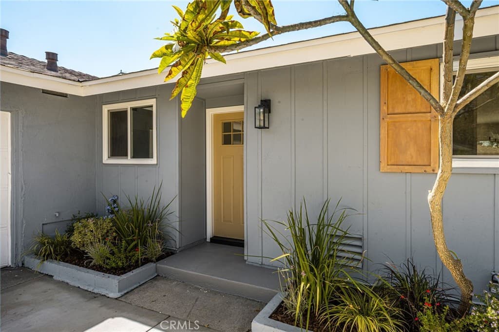 Home at 5724 N Galanto, Azusa — photo 8 of 12