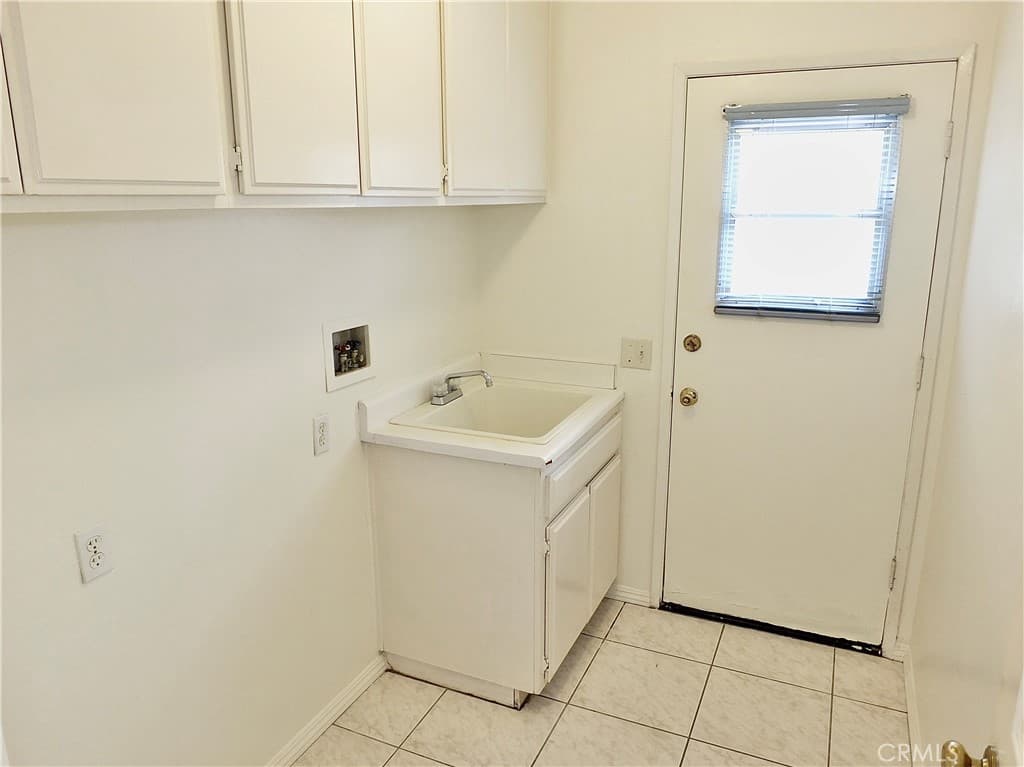 Home at 998 Garnet, Pomona — photo 11 of 12