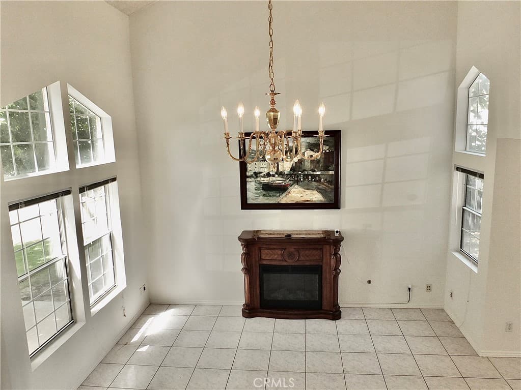 Home at 998 Garnet, Pomona — photo 6 of 12