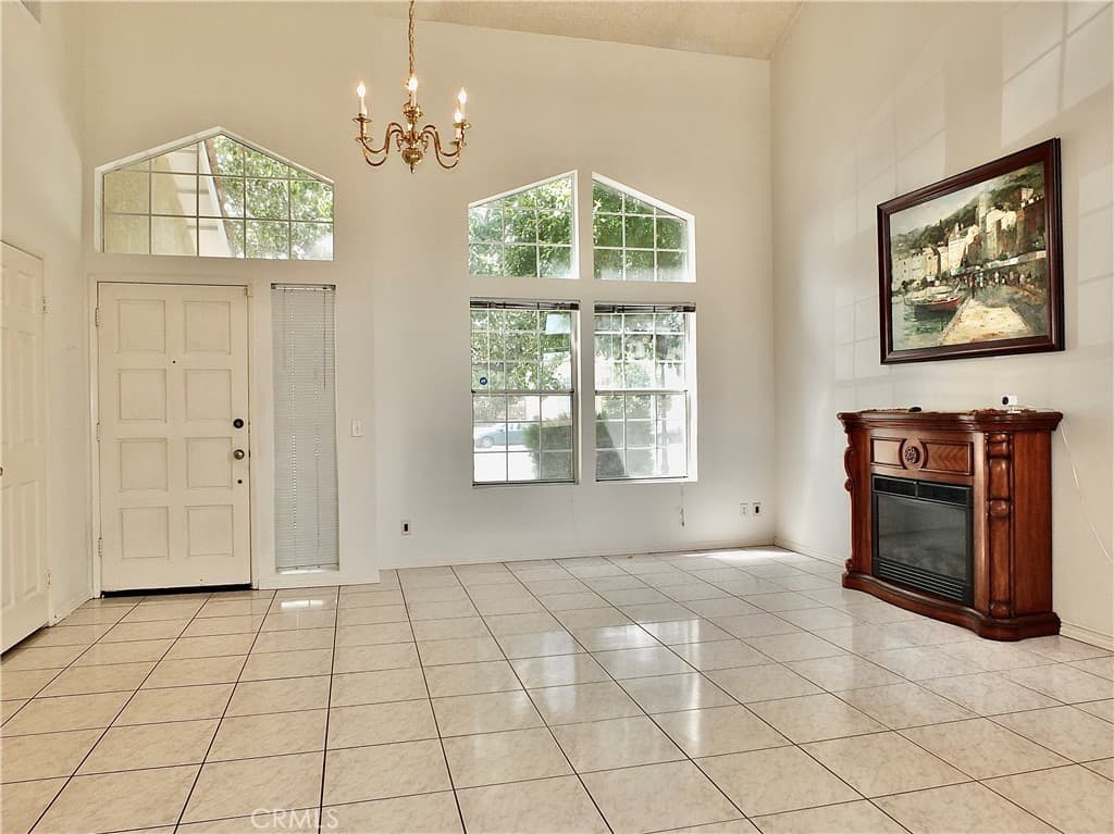 Home at 998 Garnet, Pomona — photo 7 of 12