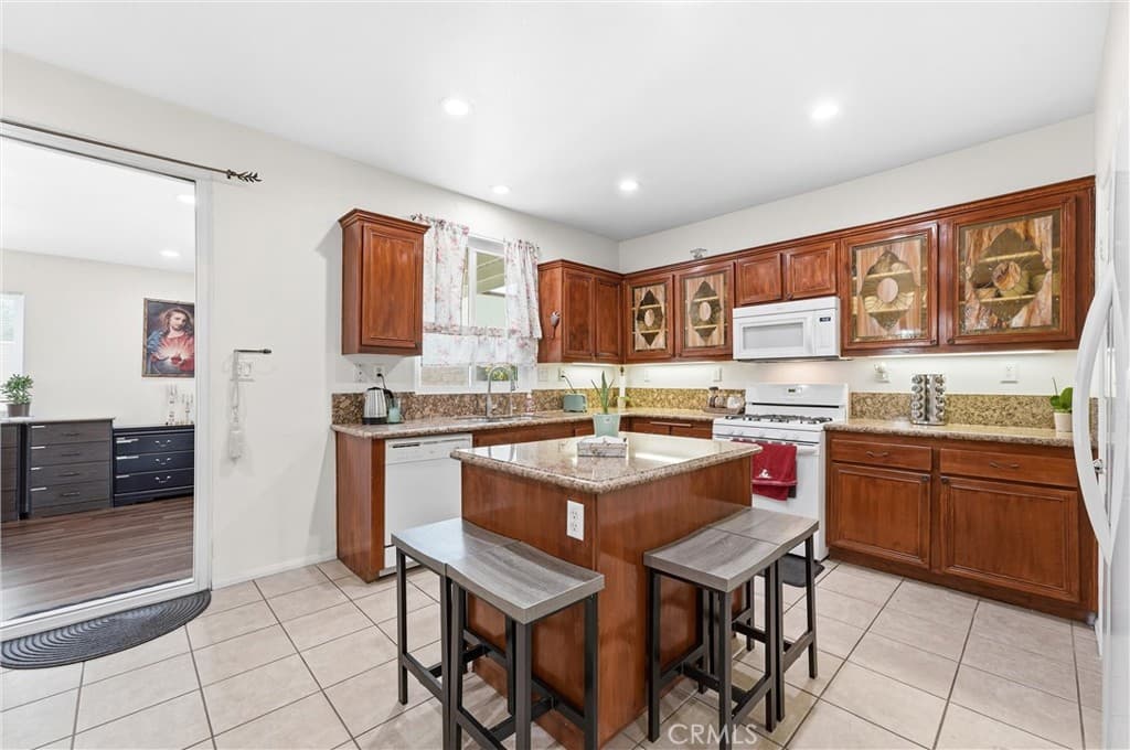 Home at 2822 Parksquare, Pomona — photo 6 of 12