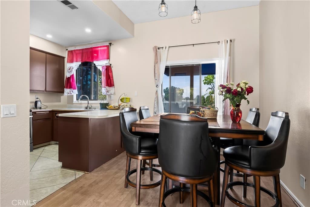 Condo at 622 Park Shadow Court, Baldwin Park — photo 8 of 12