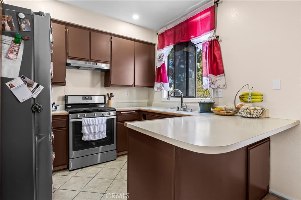 Condo at 622 Park Shadow Court, Baldwin Park — photo 9 of 12