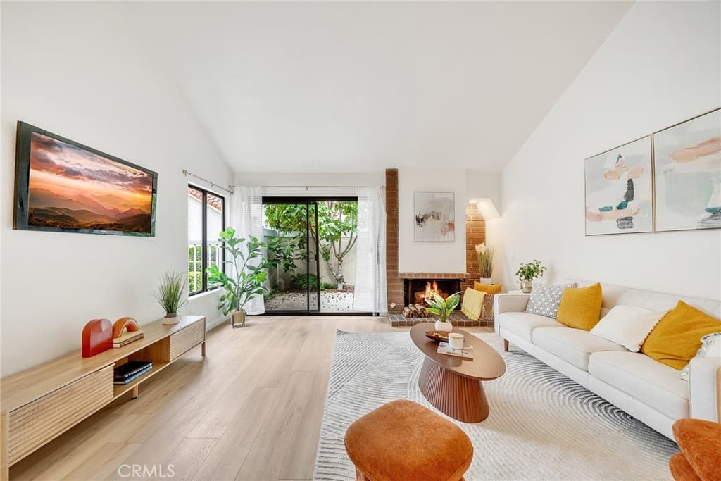 Condo at 22810 Chardonnay Drive 2, Diamond Bar — photo 5 of 12