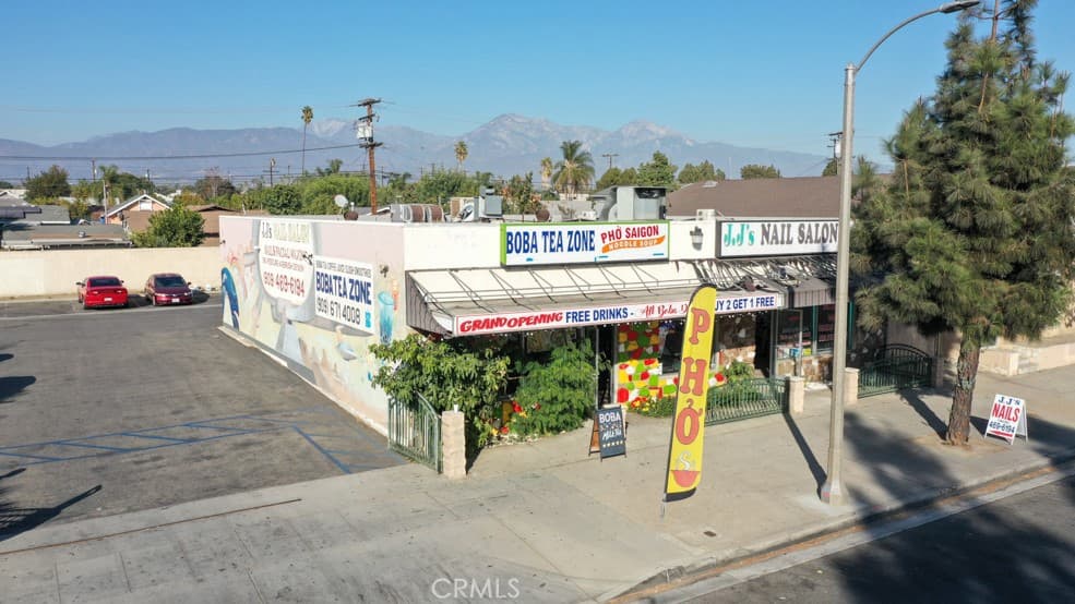 Commercial at 961 E Mission, Pomona — photo 2 of 12