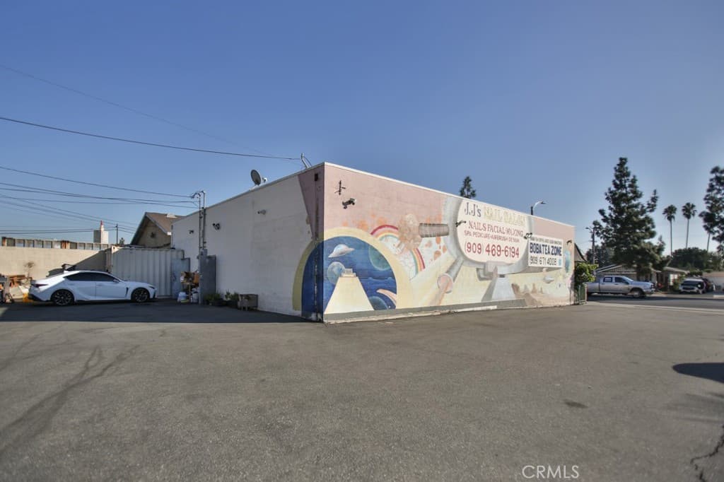 Commercial at 961 E Mission, Pomona — photo 11 of 12