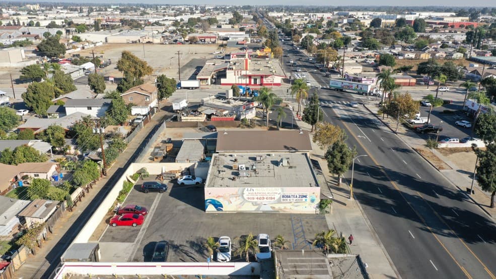 Commercial at 961 E Mission, Pomona — photo 10 of 12