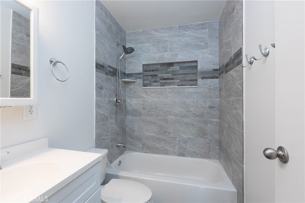 Home at 18429 La Guardia, Rowland Heights — photo 11 of 12