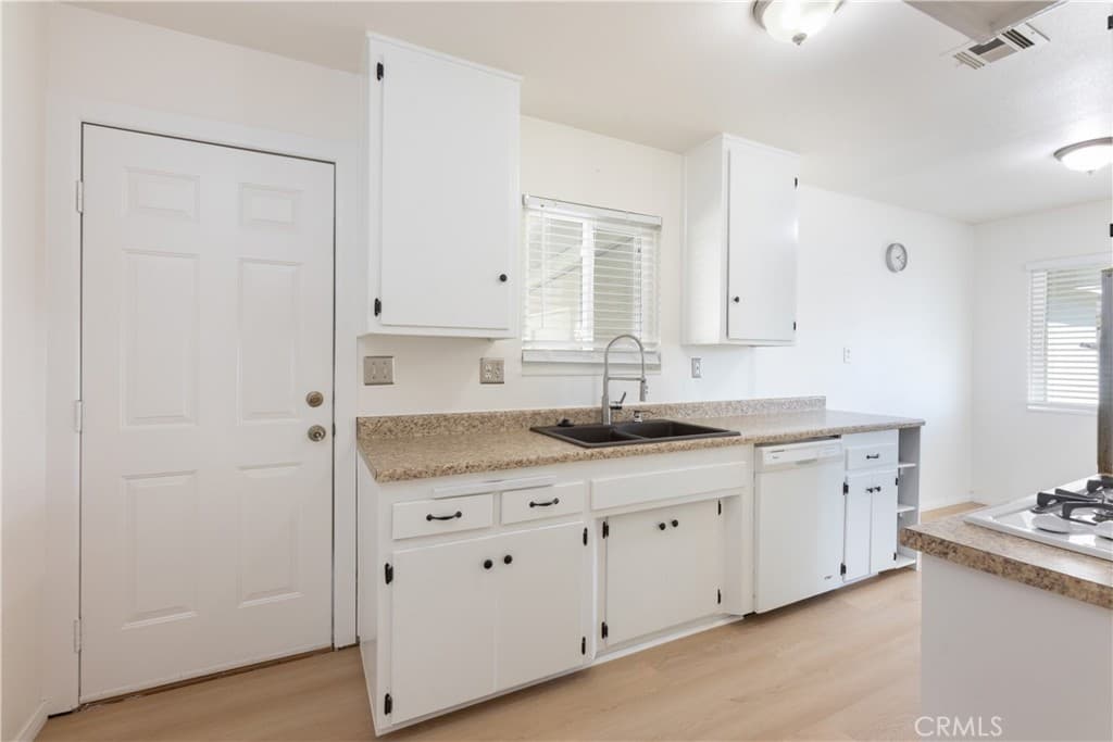 Home at 18429 La Guardia, Rowland Heights — photo 10 of 12