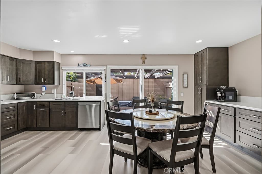 Townhouse at 739 Knollwood Lane, San Dimas — photo 11 of 12