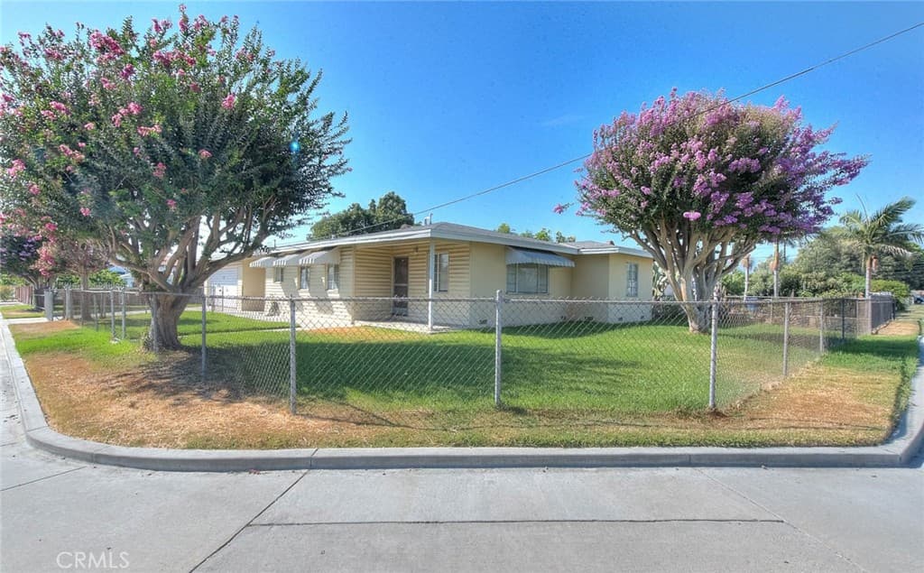 Home at 11161 Basye, El Monte — photo 3 of 12